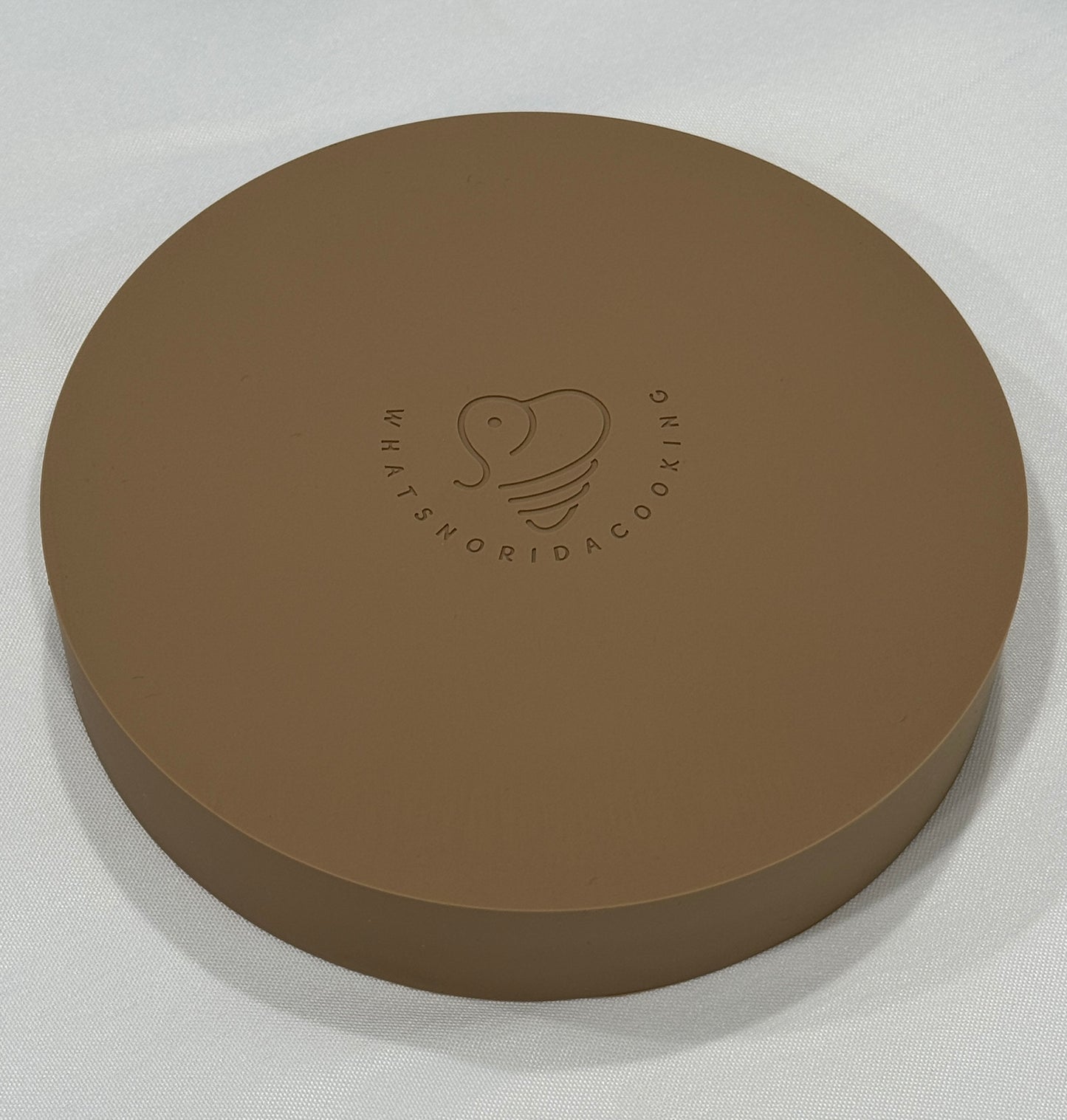 Small Round Silicone Base NoiNoi 6.5" Taupe